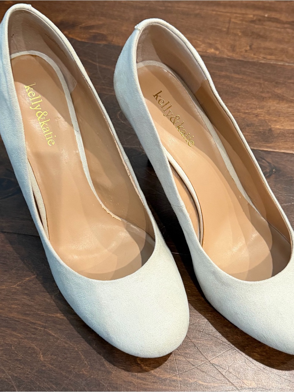 Kelly & Katie Isabel Almond-Toe Pumps in Sand Micro Suede 11M